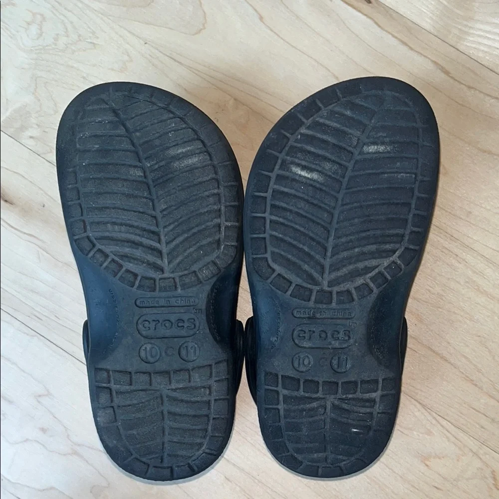 CROCS Black Water Shoes with Croslite Foam and Ventilation - Picture 4 of 4